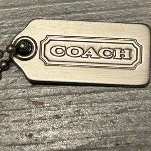 Vintage metal Coach keychain embellishment 
Nice!